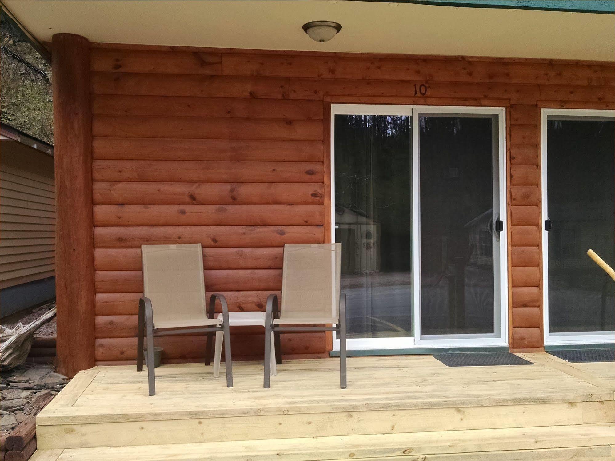 Trails End Cabins & Motel Hill City Exterior photo